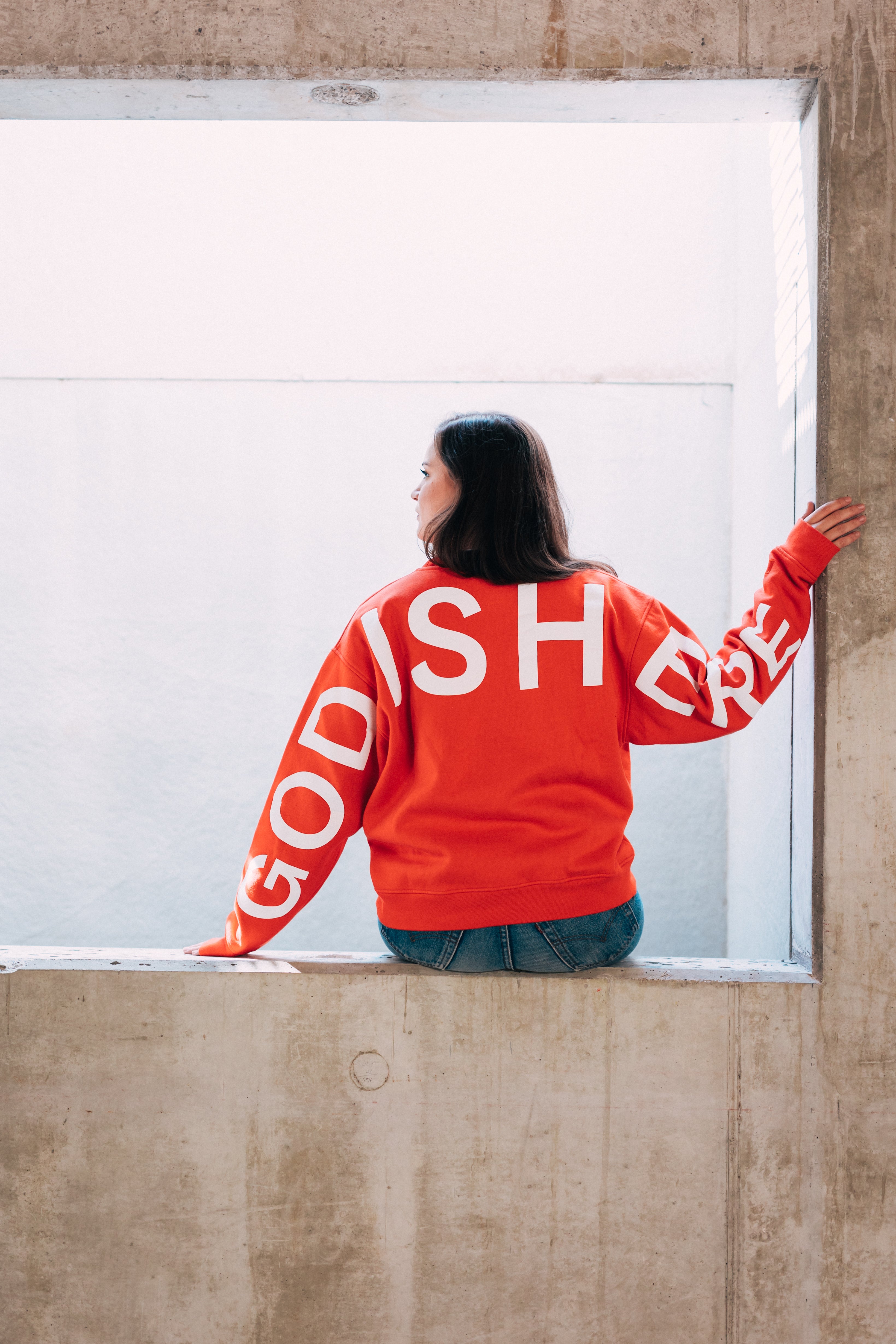 Sweater | GOD IS HERE | color Edition 2025