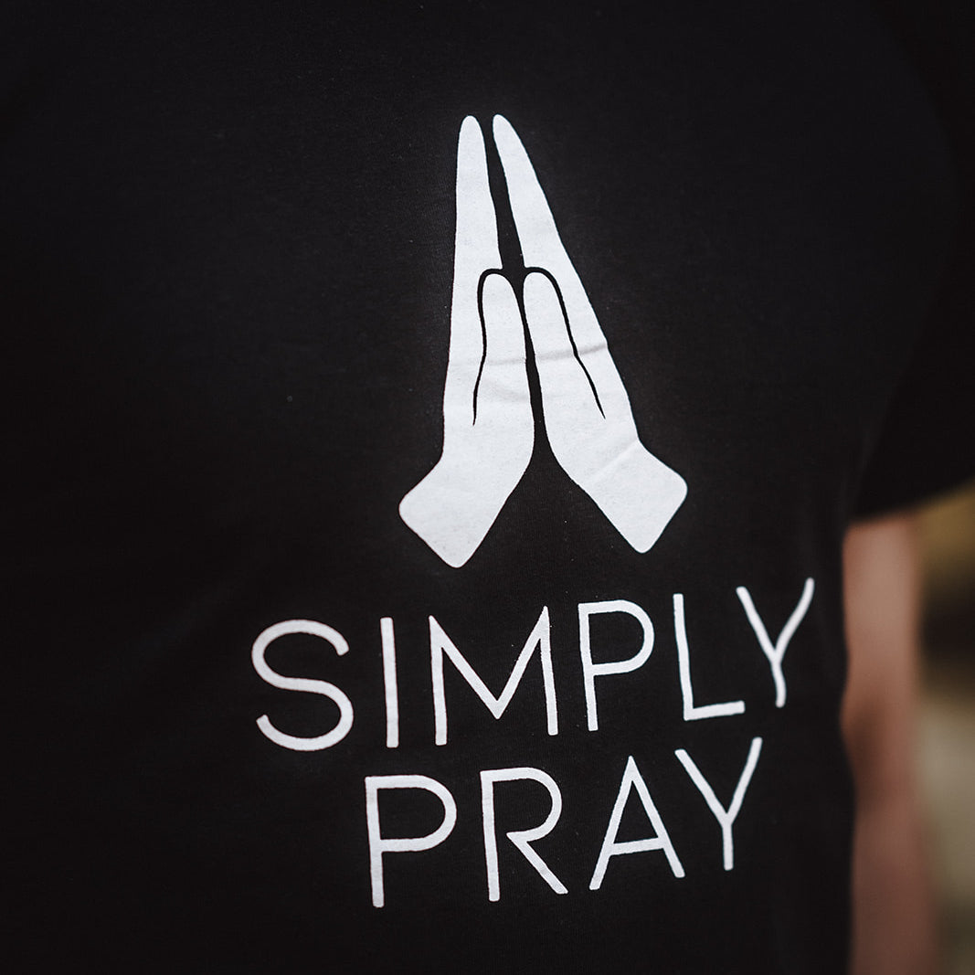 T-Shirt | simply pray - Gebetshaus Augsburg | Shop
