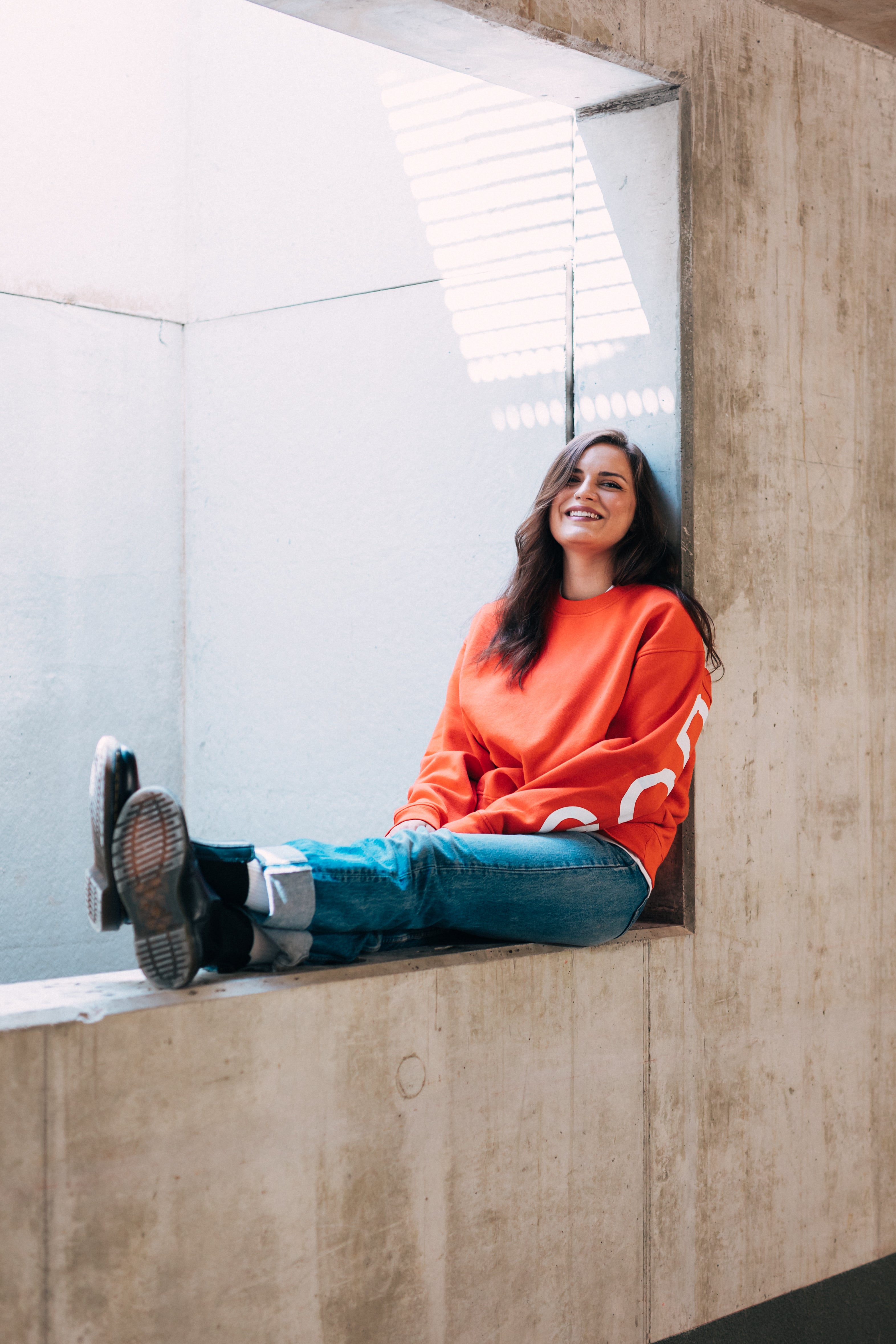 Sweater | GOD IS HERE | color Edition 2025 - Vorbestellung