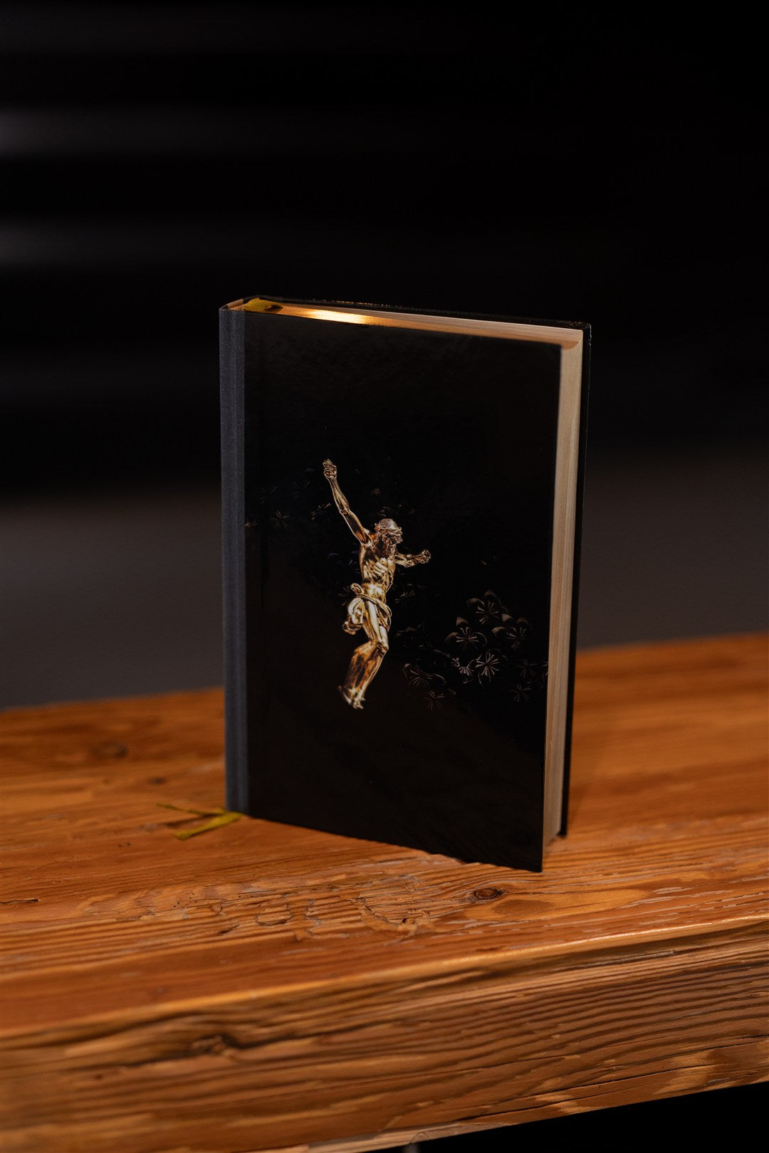Vorbestellung: Hoffnung für alle. Die Bibel. Golden Jesus Edition (Deluxe-Ausgabe)