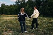 Sweater | GOD IS HERE | Edition 2026 - schwarz