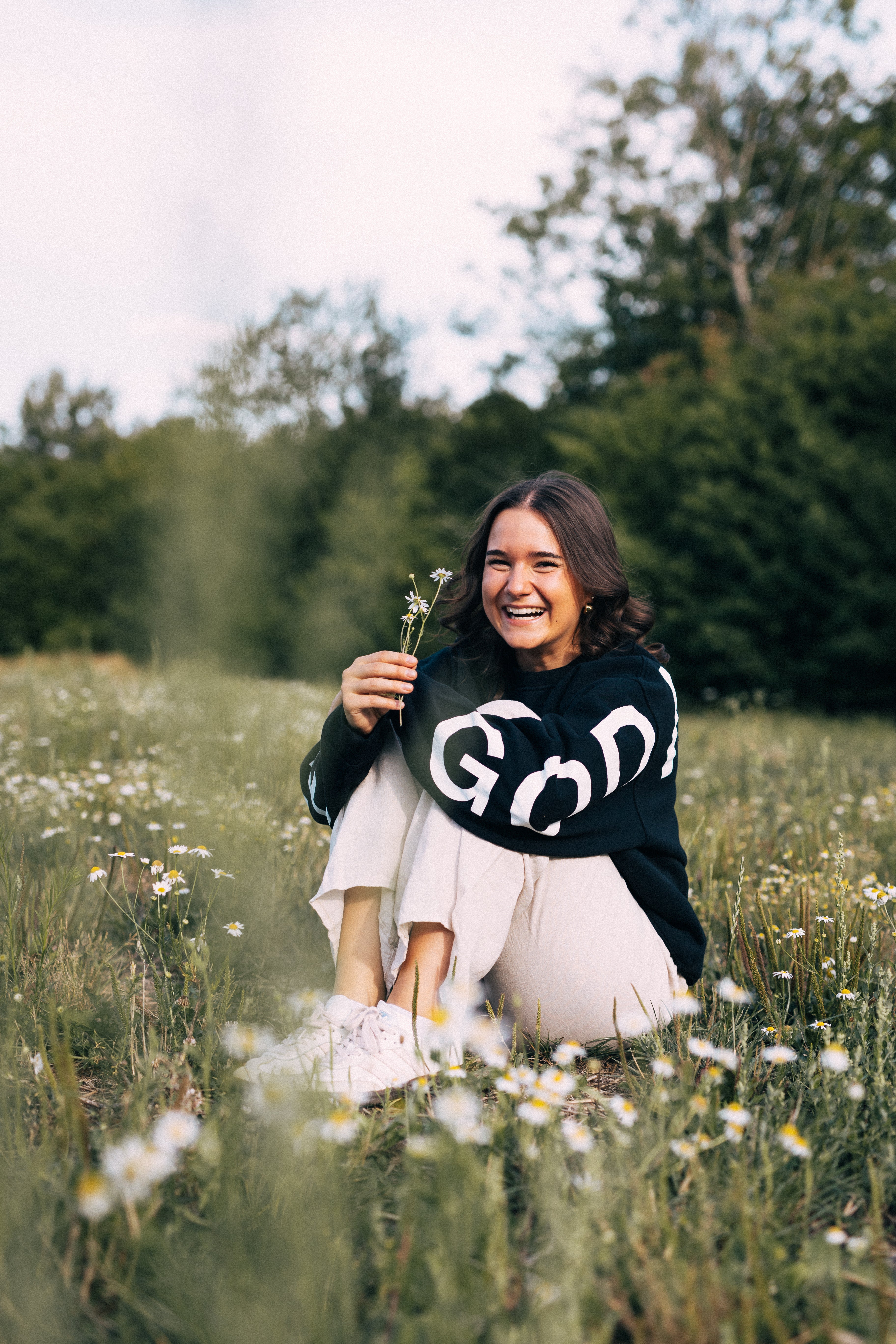 Sweater | GOD IS HERE | Edition 2026 - schwarz